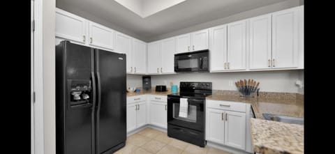 Kitchen or kitchenette, dishwasher, minibar, pet friendly, stove, toaster