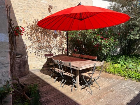 Patio, Garden, Dining area