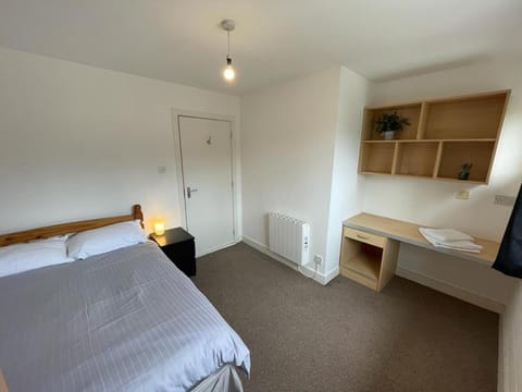 Student Village 5 minutes from limerick city centre Condo in Limerick
