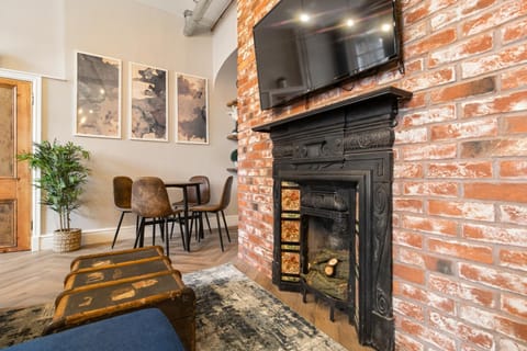 TV and multimedia, Dining area, flat iron