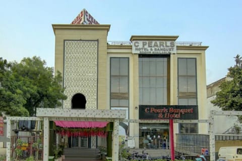 C Pearls Banquet &Hotels Hotel in Delhi