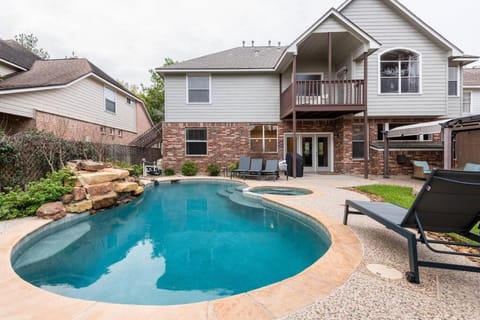 Very cozy new home bbq pool for 10 The Woodlands Maison in The Woodlands