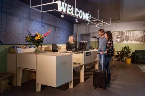 Lobby or reception, Other, Family