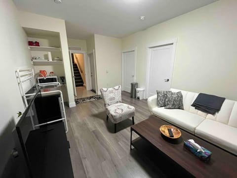 One bedroom basement apartment Eigentumswohnung in Halifax
