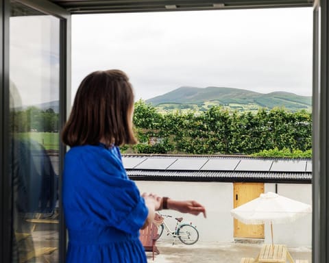 View (from property/room), Balcony/Terrace, Mountain view, Inner courtyard view