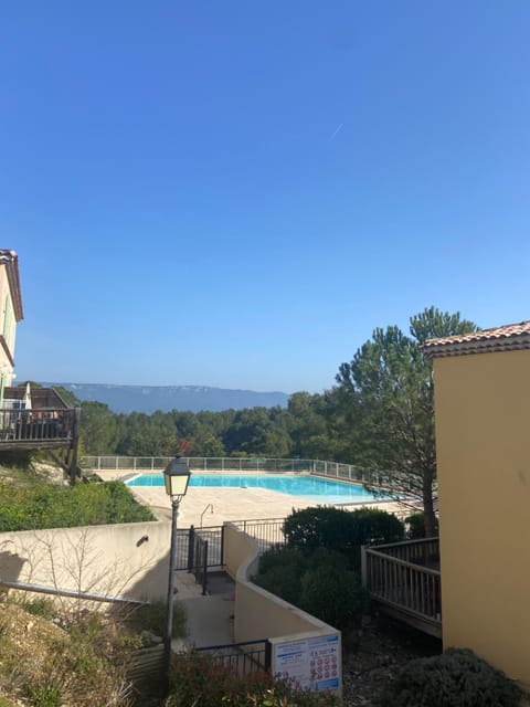 La petite bastide de Provence Campground/
RV Resort in Mallemort