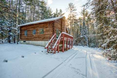 Moose Creek Lodge - The White Mountains Getaway - Pet Friendly! Maison in Whitefield