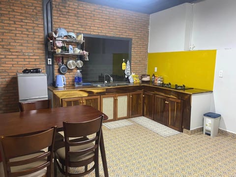 Kitchen or kitchenette, Dining area, stove