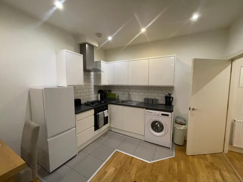 Home comfort 4 mins from Gatwick! Apartment in Horley