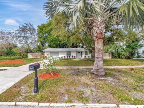 Bradenton Banyan Bungalow House in Bradenton