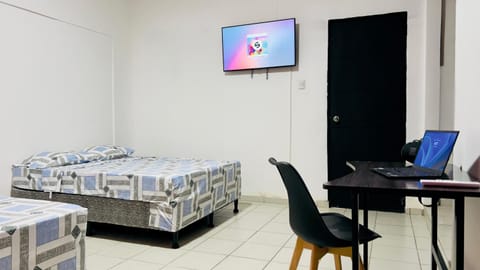 Bed, TV and multimedia, Bedroom