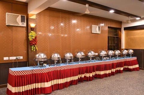 Hotel S.R. Palace & Restaurant Hotel in Agra