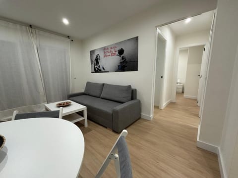 Espacioso Apartamento Familiar con terraza en Aranjuez - Confort, Tranquilidad y Netflix Incluido Apartment in Aranjuez