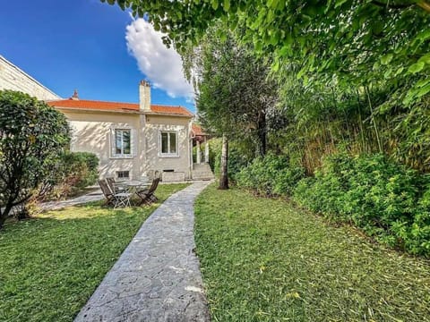 Property building, Garden, Garden view