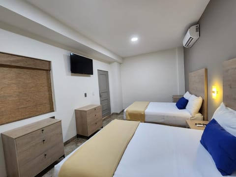 Bed, TV and multimedia, Photo of the whole room, Bedroom, air conditioner