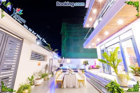 Property building, Patio, Night, View (from property/room), Balcony/Terrace