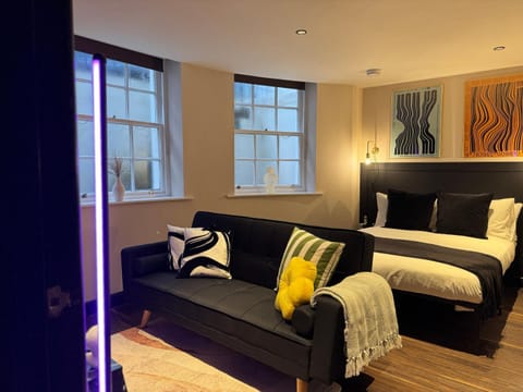 Luxury Brighton Studio Flat - BN1 - Sleeps 4 Apartment in Hove