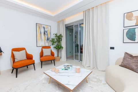 Aristocratic Abode: Luxurious 2BR Flat in Agdal Condominio in Rabat