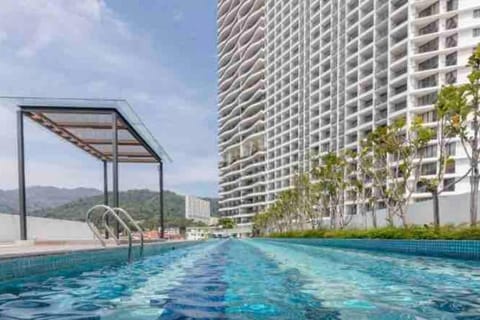 3-bedroom condo with netflix near Gurney Plaza Apartment in Tanjung Bungah