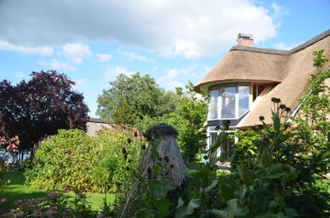 Reetgedecktes Espenhaus House in Malente