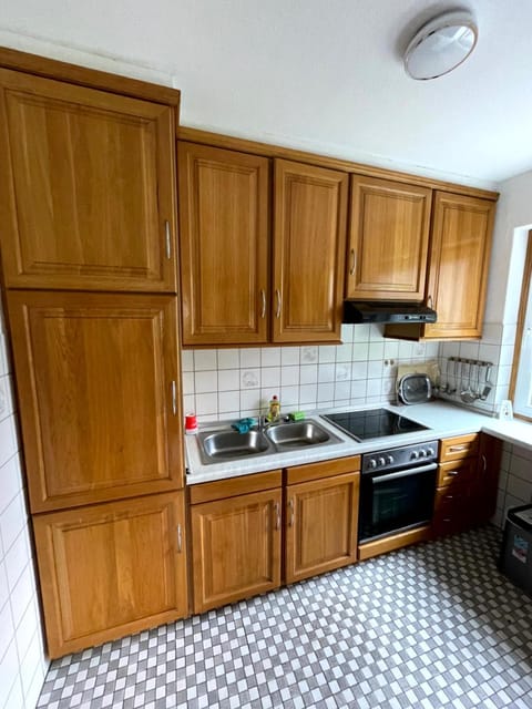 Kitchen or kitchenette, pet friendly, stove