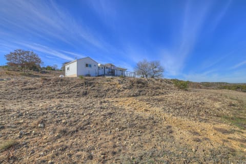 K Loma Vista with Hill Country Views House in Center Point