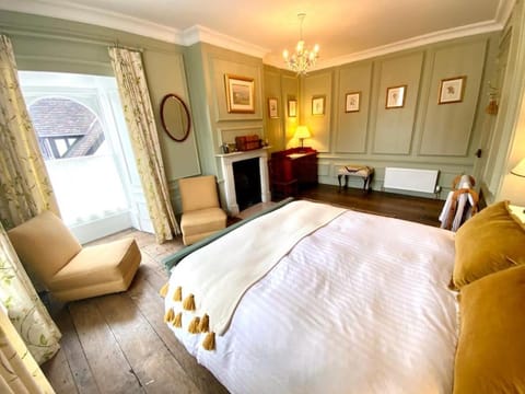 Fabulous Georgian Town House in centre of Ludlow Apartment in Ludlow