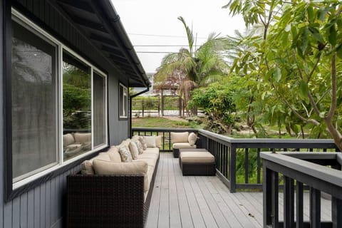 Patio, Day, View (from property/room), Balcony/Terrace, Living room, Seating area, Garden view