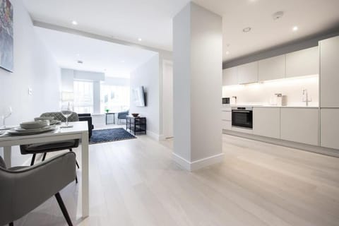 Space Apartments - Central Brentwood Apartment - Secure Parking - Fast Wifi - Flat 8 Copropriété in Brentwood