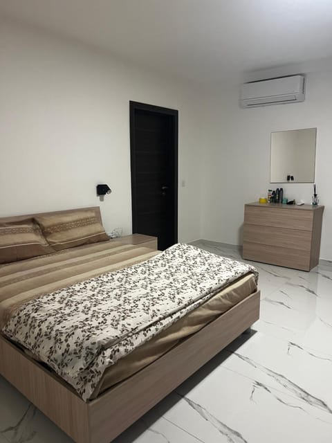 Luqa 3 bedroom penthouse T Condominio in Malta