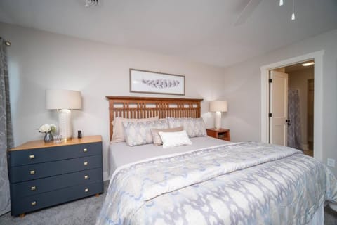 New Beautiful 3 Bedroom Condo in Bettendorf Condominio in Bettendorf