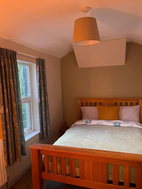 Cosy Gem in the heart of Glossop House in Glossop