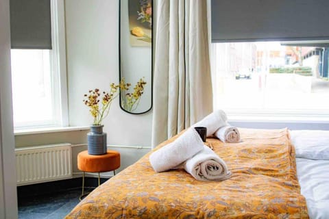 luxe sfeervol appartement centrum begane grond Condo in Tilburg
