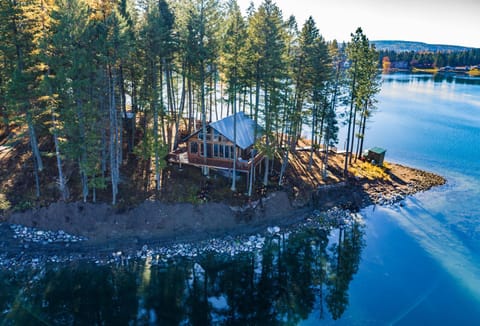 Deer Island House in Echo Lake