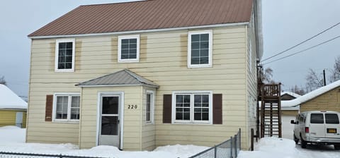 Property building, Day, Winter