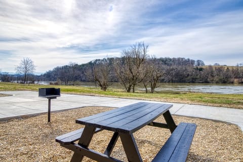 Lazy River Cabin House in Sevierville