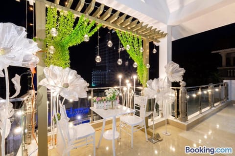 Patio, Night, View (from property/room), Balcony/Terrace, Living room, Seating area, wedding