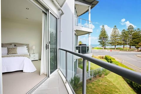 Gallery 7 - Town Centre - Wi-Fi - Linen Included Apartment in Victor Harbor