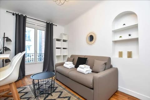 Cosy Studio Neuilly Apartment in Levallois-Perret