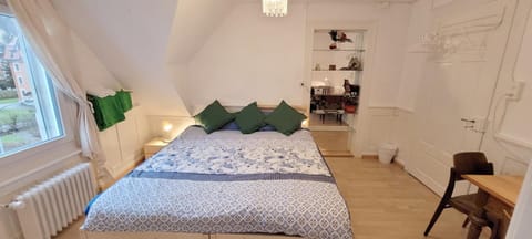 2 Zimmer Zentral-ruhig mit Flair Gertrud Schlössli Vacation rental in St. Gallen