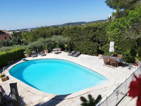 Location Gîte en Provence Bed and Breakfast in Tarascon