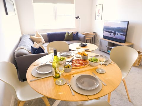 Communal lounge/ TV room, Living room