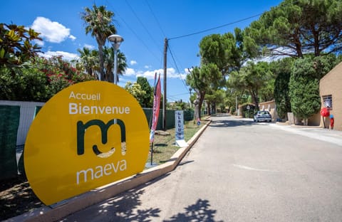 Camping maeva Escapades Le Hameau des Pins Campground/ 
RV Resort in Hyères