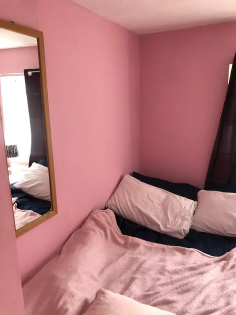 Room in town centre Bed and Breakfast in St Helens