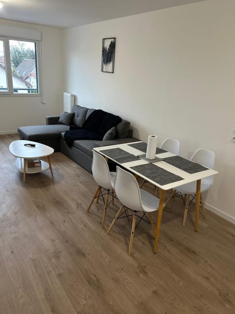 2 bedrooms proche Paris/CDG/Bourget/Parc des expo Apartment in Drancy