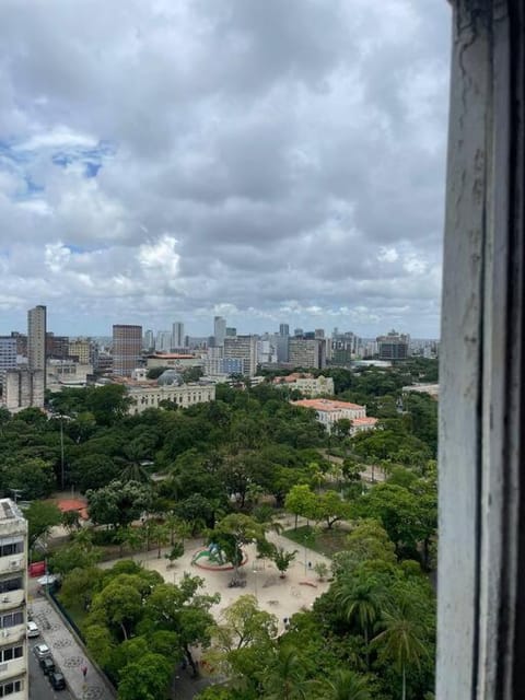 Veja o mar no silêncio do centro! Hospede-se no quarto Apartment in Recife