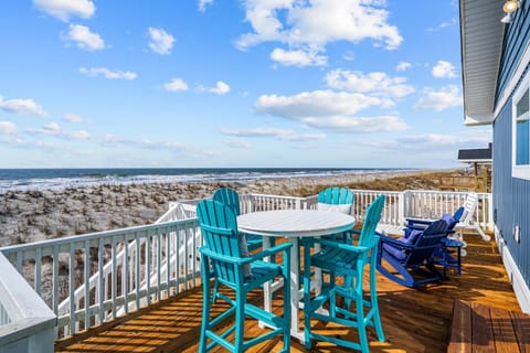 Benny House in Oak Island