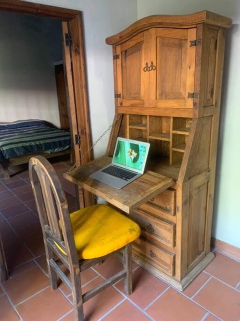 Residencia estilo Californiana Jardín de los Soles House in Taxco