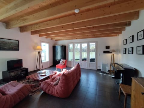 Maison avec Piscine Chauffée, Proche Plages et Commodités, Wifi/Fibre, Piano – Chéray, Oléron - FR-1-778-8 Maison in Saint-Georges-d'Oléron