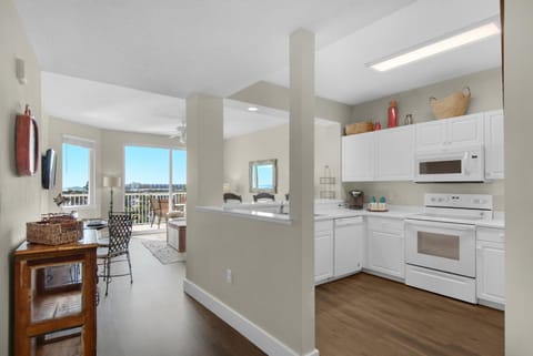 Destin West Gulfside 506 - Amazing Beach and Pool Views! House in Okaloosa Island